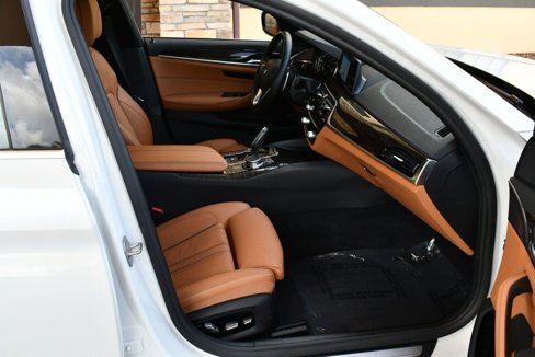 Used 2018 BMW 530i xDrive image 46