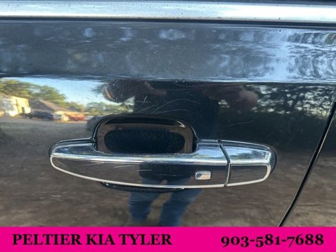 Used 2017 GMC Acadia Denali image 6