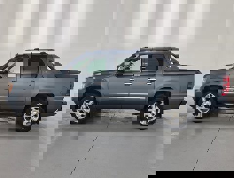 Used 2012 Chevrolet Avalanche LTZ image 5