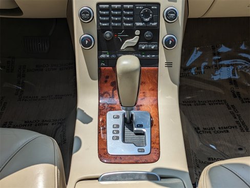 Used 2008 Volvo V70 image 19