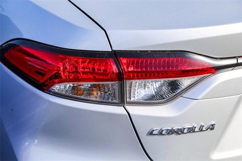 Used 2022 Toyota Corolla LE image 10