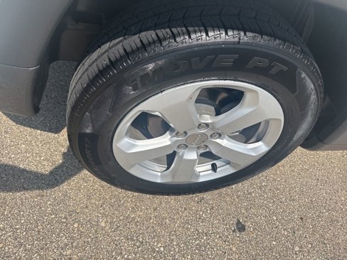 Used 2018 Jeep Compass Latitude image 22