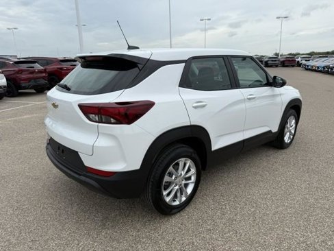 New 2026 Chevrolet TrailBlazer LS image 8