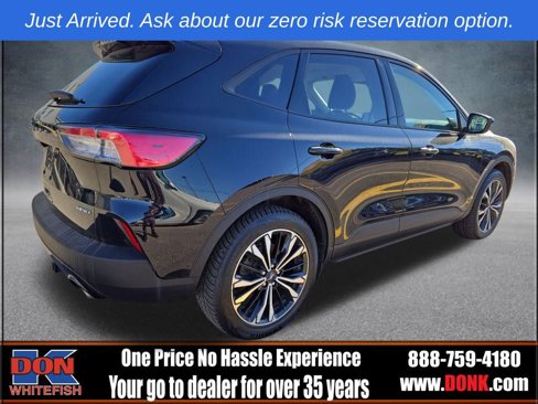 Used 2021 Ford Escape SE w/ SE Sport Appearance Package image 5