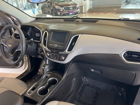 Used 2018 Chevrolet Equinox LS image 23