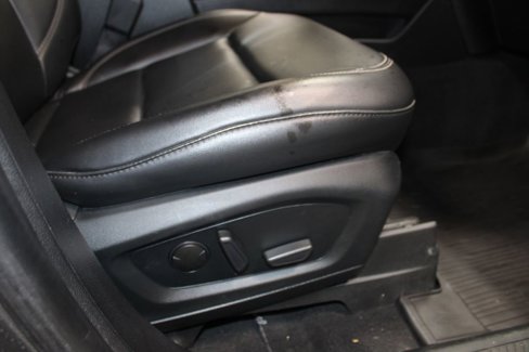 Used 2022 Ford Explorer XLT w/ Equipment Group 202A image 22