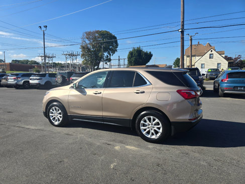 Used 2018 Chevrolet Equinox LT image 3