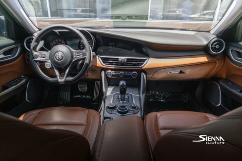 Used 2018 Alfa Romeo Giulia image 21