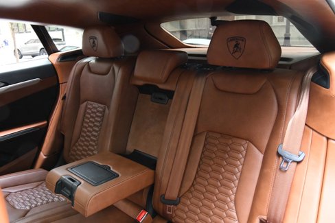 Used 2021 Lamborghini Urus image 11