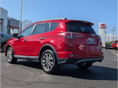 Used 2017 Toyota RAV4 Platinum image 5