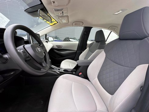 Used 2022 Toyota Corolla LE image 22