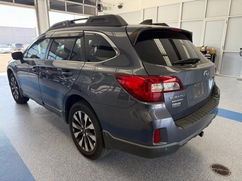Used 2017 Subaru Outback 2.5i Limited image 3