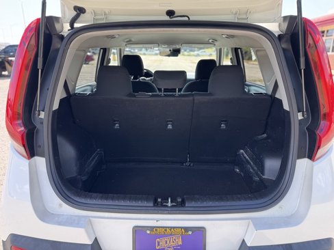 Used 2022 Kia Soul LX w/ Technology Package image 12
