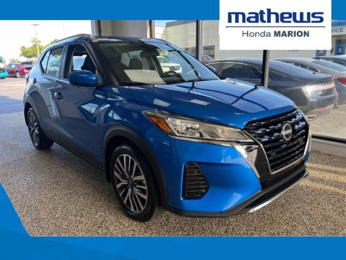 Used 2023 Nissan Kicks SV image 1