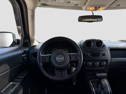 Used 2016 Jeep Patriot High Altitude image 22