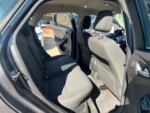 Used 2012 Ford Focus SEL image 16