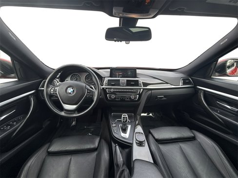 Used 2017 BMW 330i Gran Turismo xDrive image 19