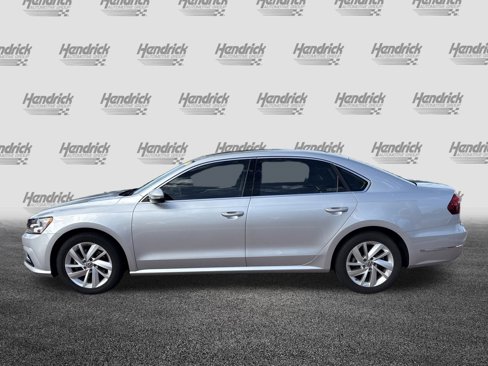 Used 2018 Volkswagen Passat 2.0T SE image 7