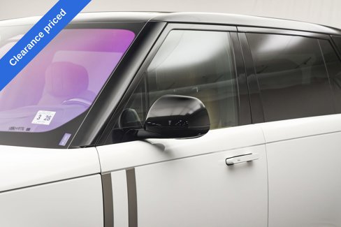 Used 2023 Land Rover Range Rover Long Wheelbase SE image 13