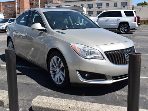 Used 2016 Buick Regal Premium w/ Driver Confidence Package #1 image 3