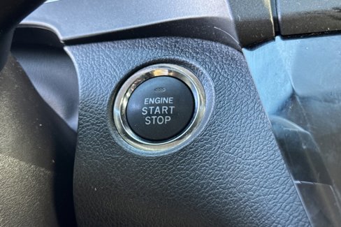 Used 2019 Toyota Sienna SE image 37
