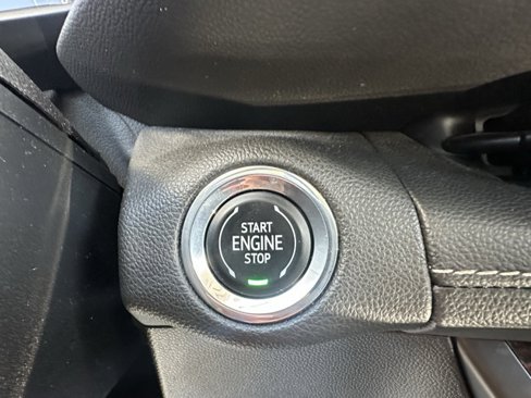 Used 2023 Buick Envision Essence image 17