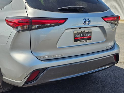 Used 2020 Toyota Highlander Limited image 7