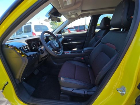 New 2025 Nissan Kicks SR w/ SR Premium Package image 21