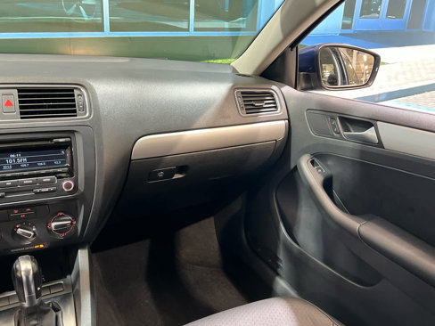 Used 2013 Volkswagen Jetta SE image 24