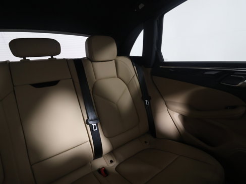 New 2025 Porsche Macan image 17