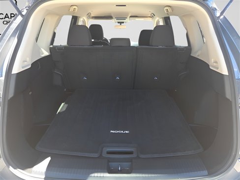Used 2022 Nissan Rogue SV image 18