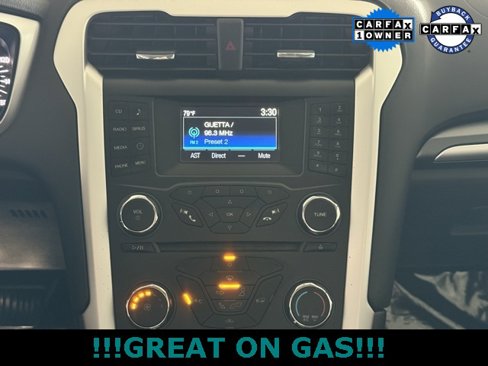 Used 2015 Ford Fusion SE image 25