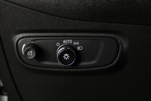 Used 2021 Chevrolet Equinox LS w/ LS Convenience Package image 18