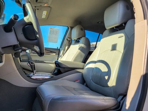 Used 2015 Buick Enclave Leather image 7