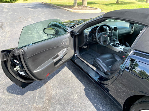 Used 2005 Chevrolet Corvette Convertible w/ Preferred Equipment Group image 22