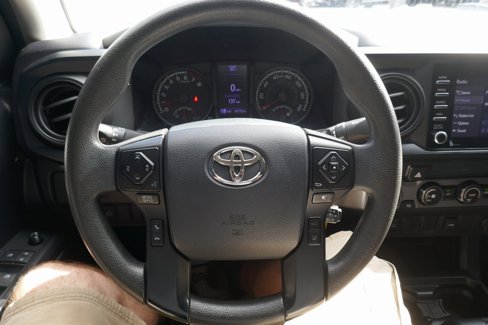 Used 2020 Toyota Tacoma SR image 27