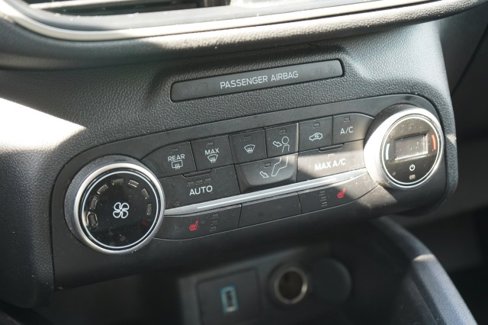 Used 2020 Ford Escape SE image 32