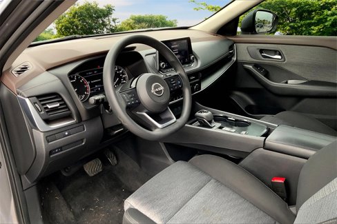 Used 2023 Nissan Rogue SV image 16