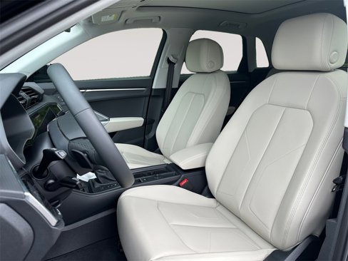 New 2025 Audi Q3 2.0T Premium image 9