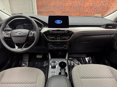 Certified 2022 Ford Escape SE w/ Cold Weather Package image 12