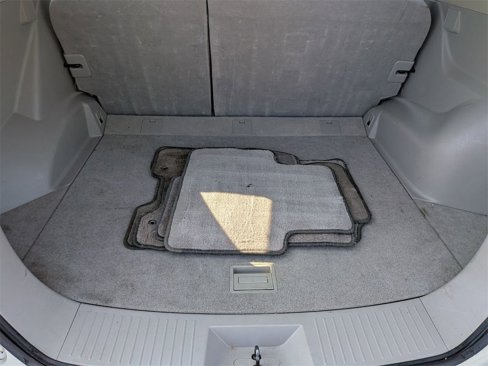 Used 2014 Nissan Rogue S image 25