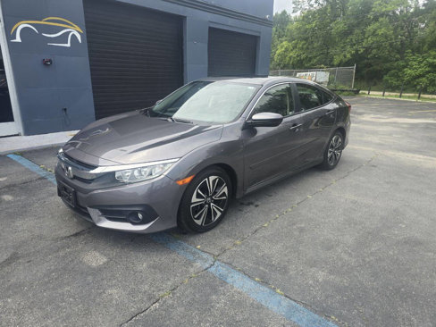 Used 2018 Honda Civic EX-T image 4