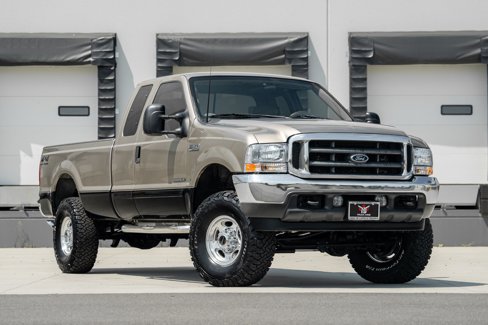 Used 2002 Ford F350 Lariat image 1