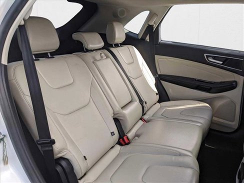 Used 2015 Ford Edge Titanium w/ Technology Package image 16