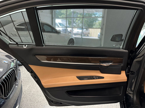 Used 2011 BMW 740Li image 17