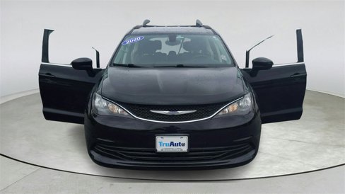 Used 2020 Chrysler Voyager Lxi image 9