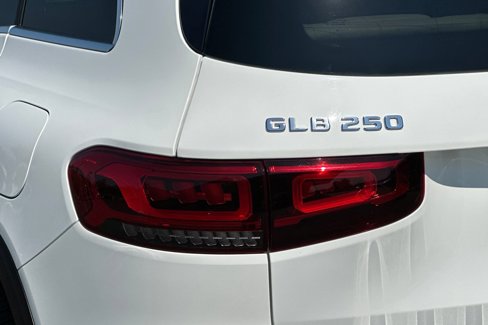 Certified 2021 Mercedes-Benz GLB 250 image 28