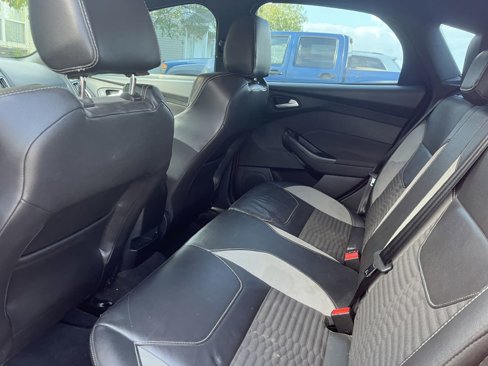 Used 2016 Ford Focus ST w/ Equipment Group 401A image 7
