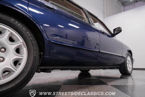 Used 1999 Jaguar XJ8 image 26