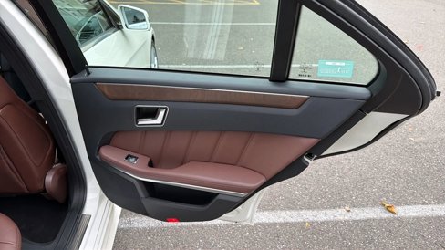 Used 2014 Mercedes-Benz E 350 Sedan image 21